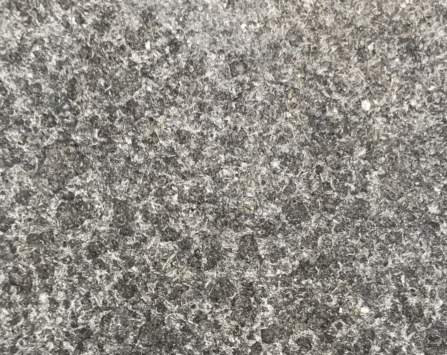 Harmo roc kirunaset, natura-serie, rechthoekig afmetingen 4,00mx8,00m,bergzwart, graniet